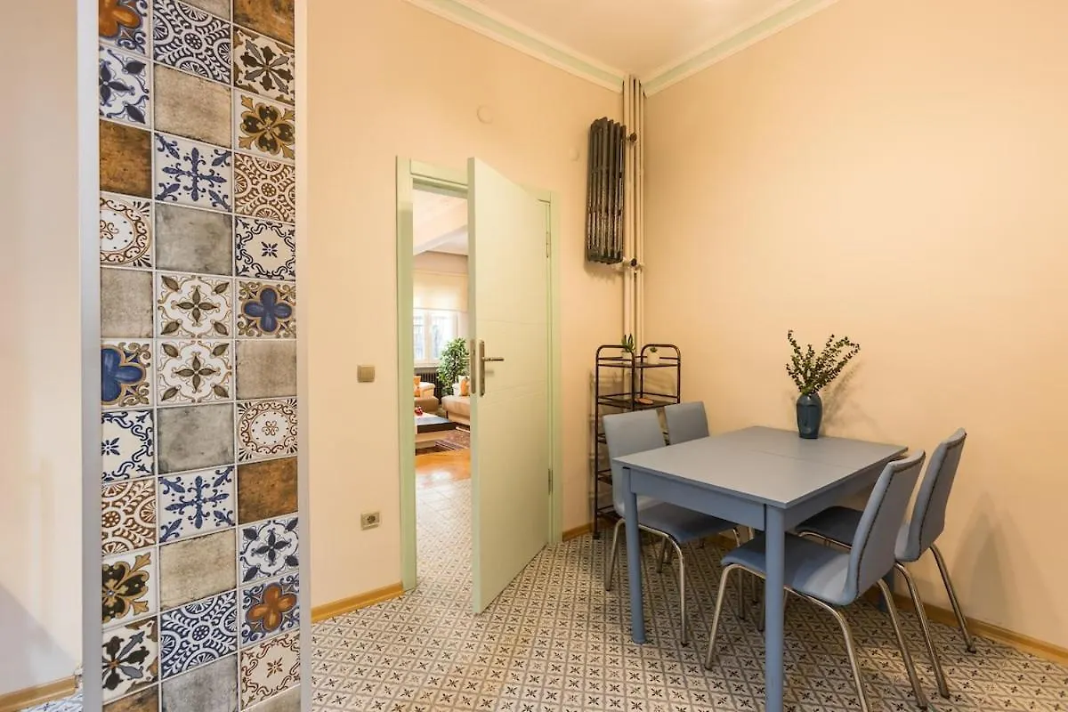 イスタンブールStylish 1Br Near Taksim & Bosphorus W Great Designアパートメント 0*, イスタンブール